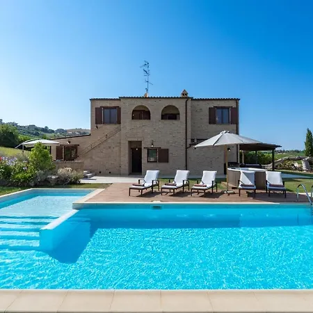 Casale Rosy 6&2, Emma * Offida