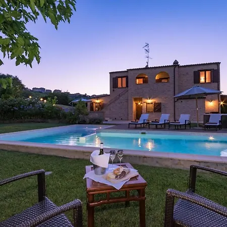 Casale Rosy 6&2, Emma *